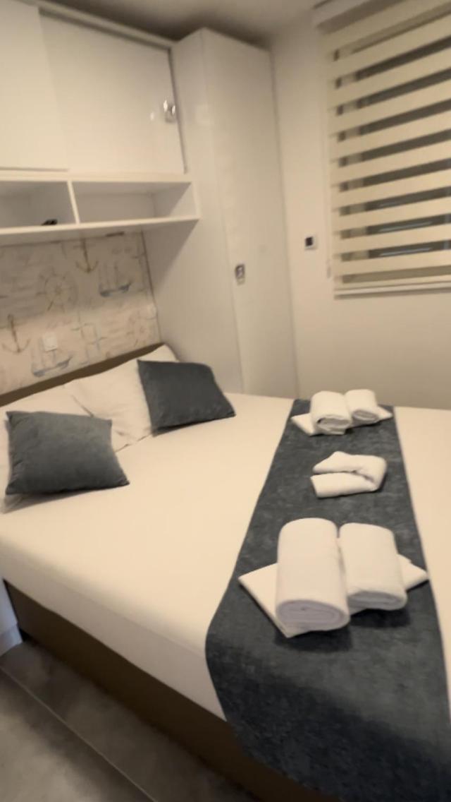 Mandy Apartman 巴斯卡 外观 照片