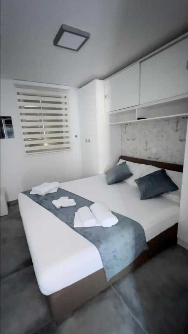 Mandy Apartman 巴斯卡 外观 照片
